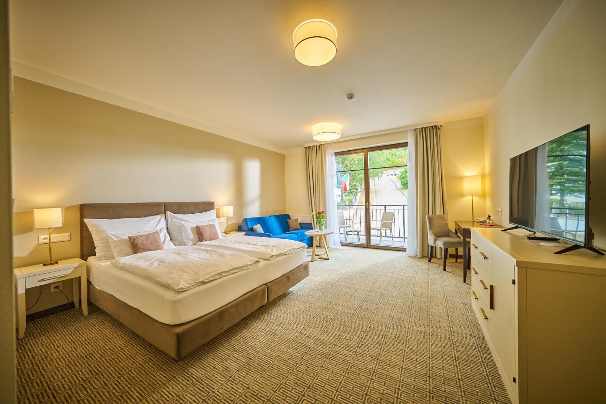 Wellness Hotel Queens 마리안스케 라즈네 외부 사진