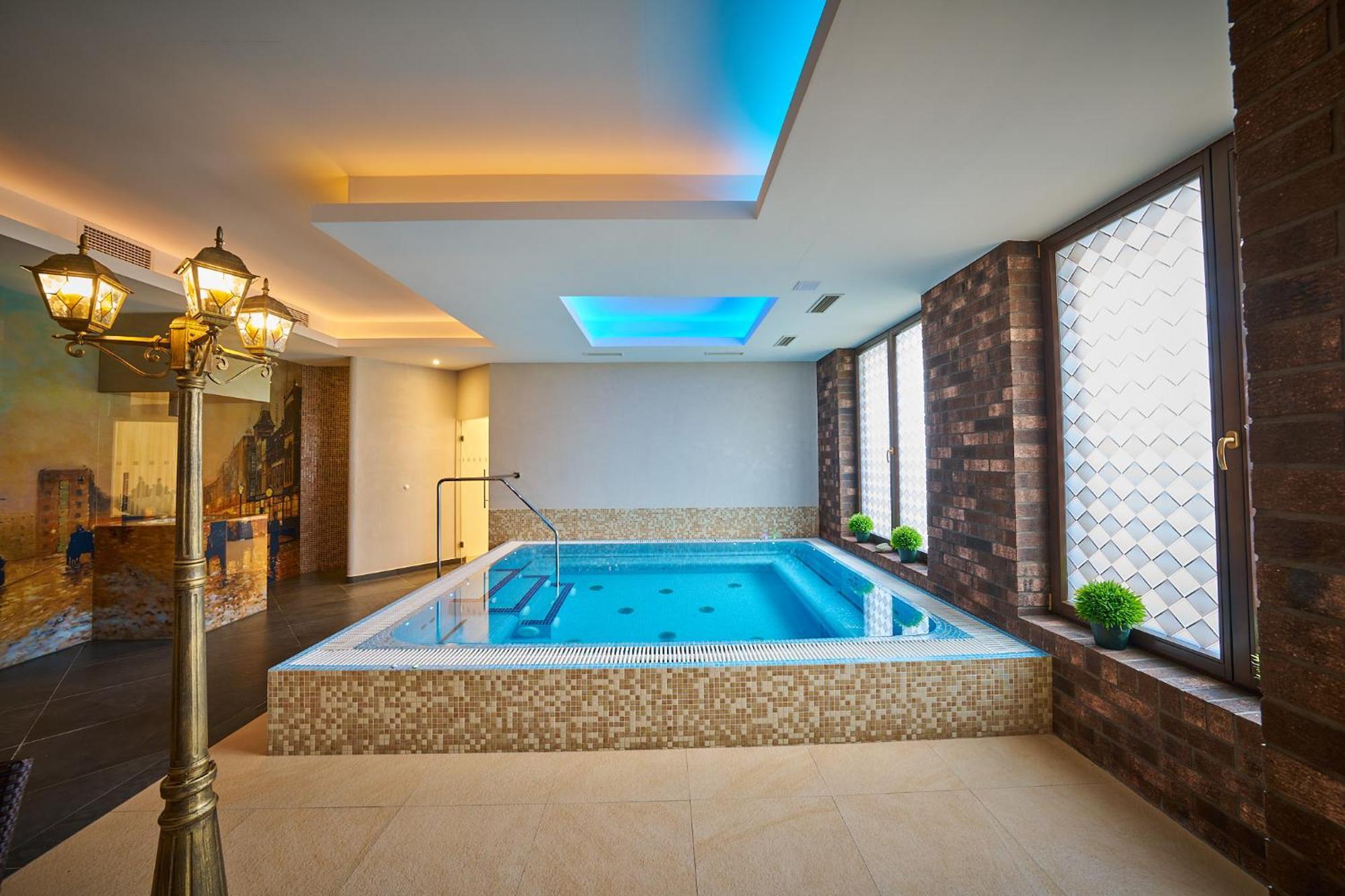 Wellness Hotel Queens 마리안스케 라즈네 외부 사진